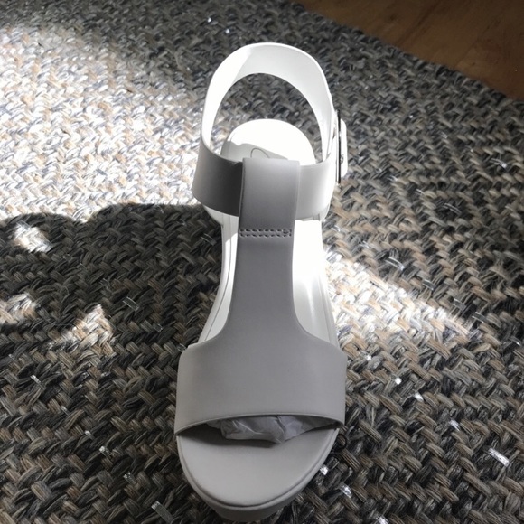 Chunky Lug Heel Platform Heel Sandals White - Picture 3 of 8